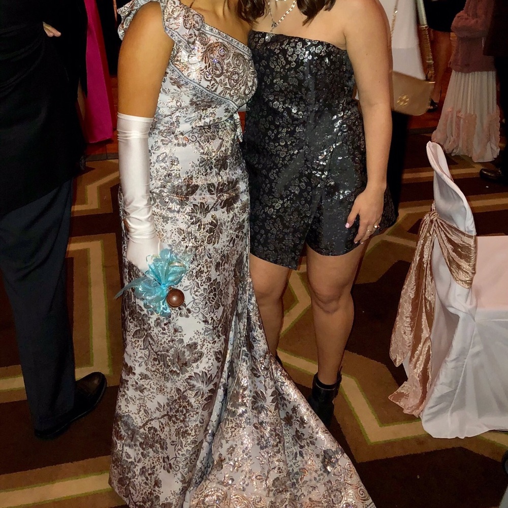 Gorgeous Gown!